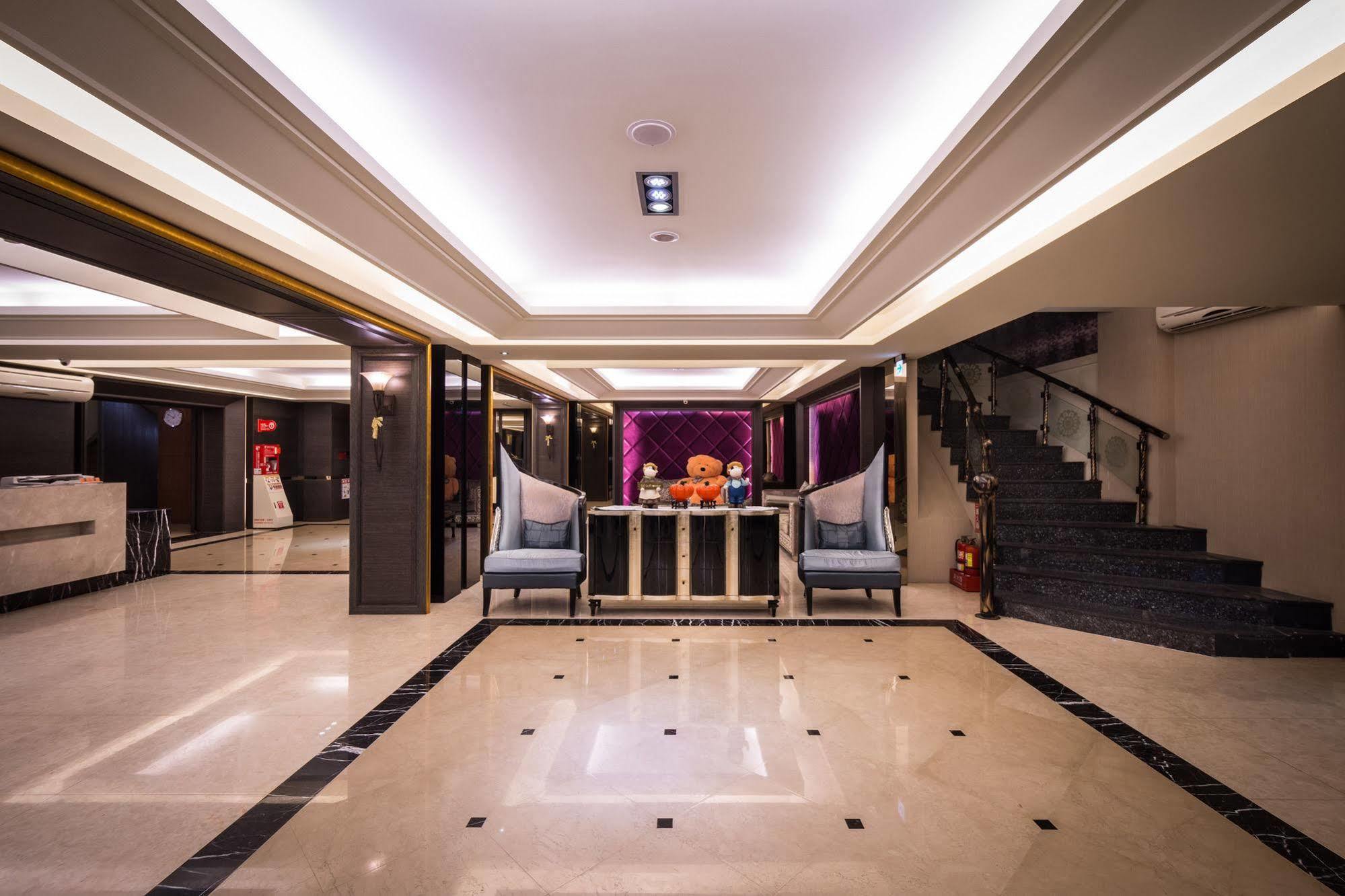 Felicity Business Hotel Taichung Exterior photo